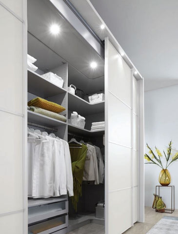 Kleiderschrank Multiplus