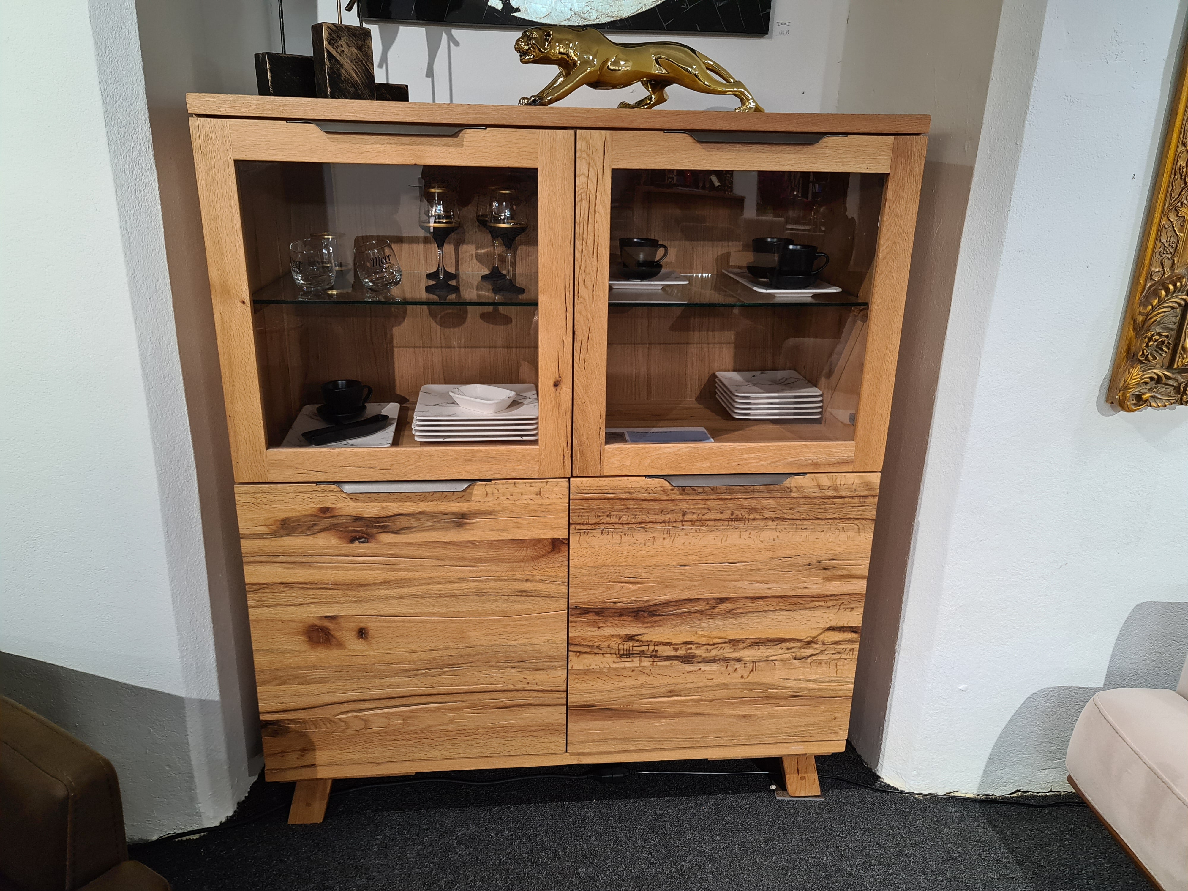Chateau Highboard