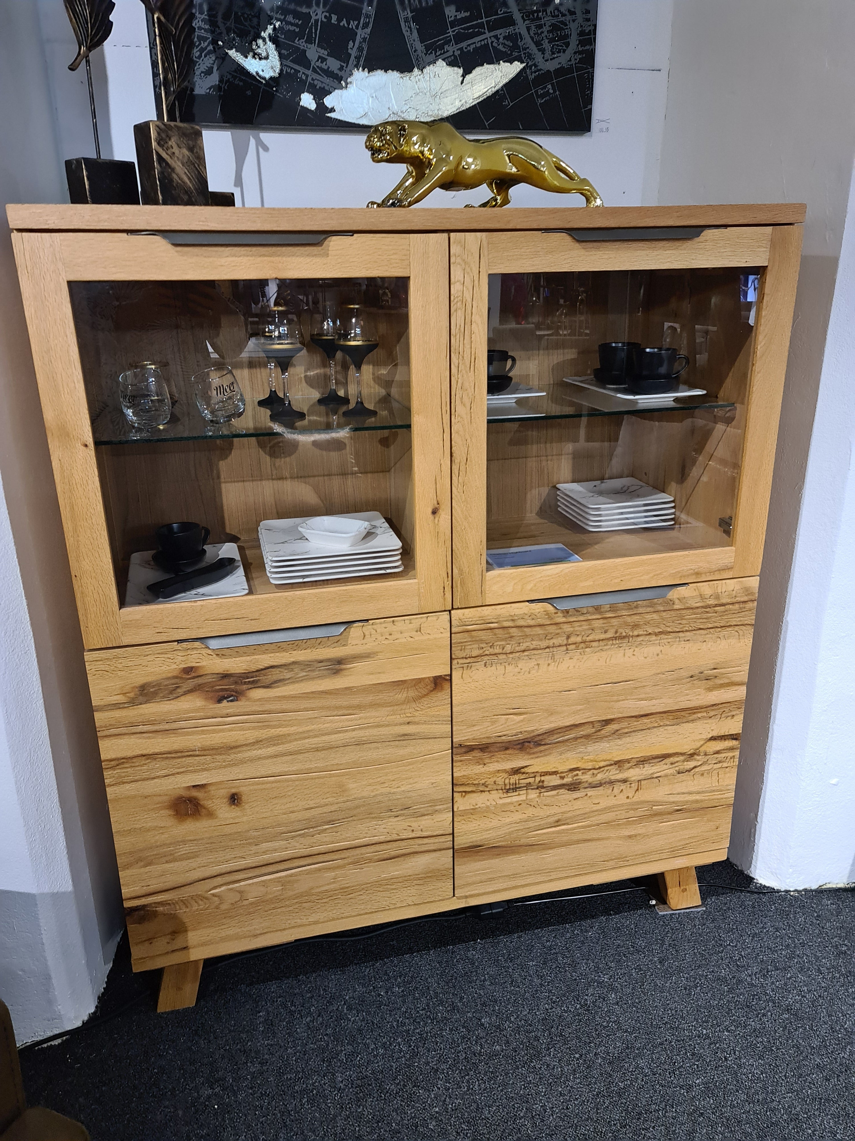 Chateau Highboard