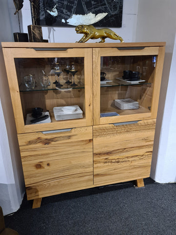Chateau Highboard