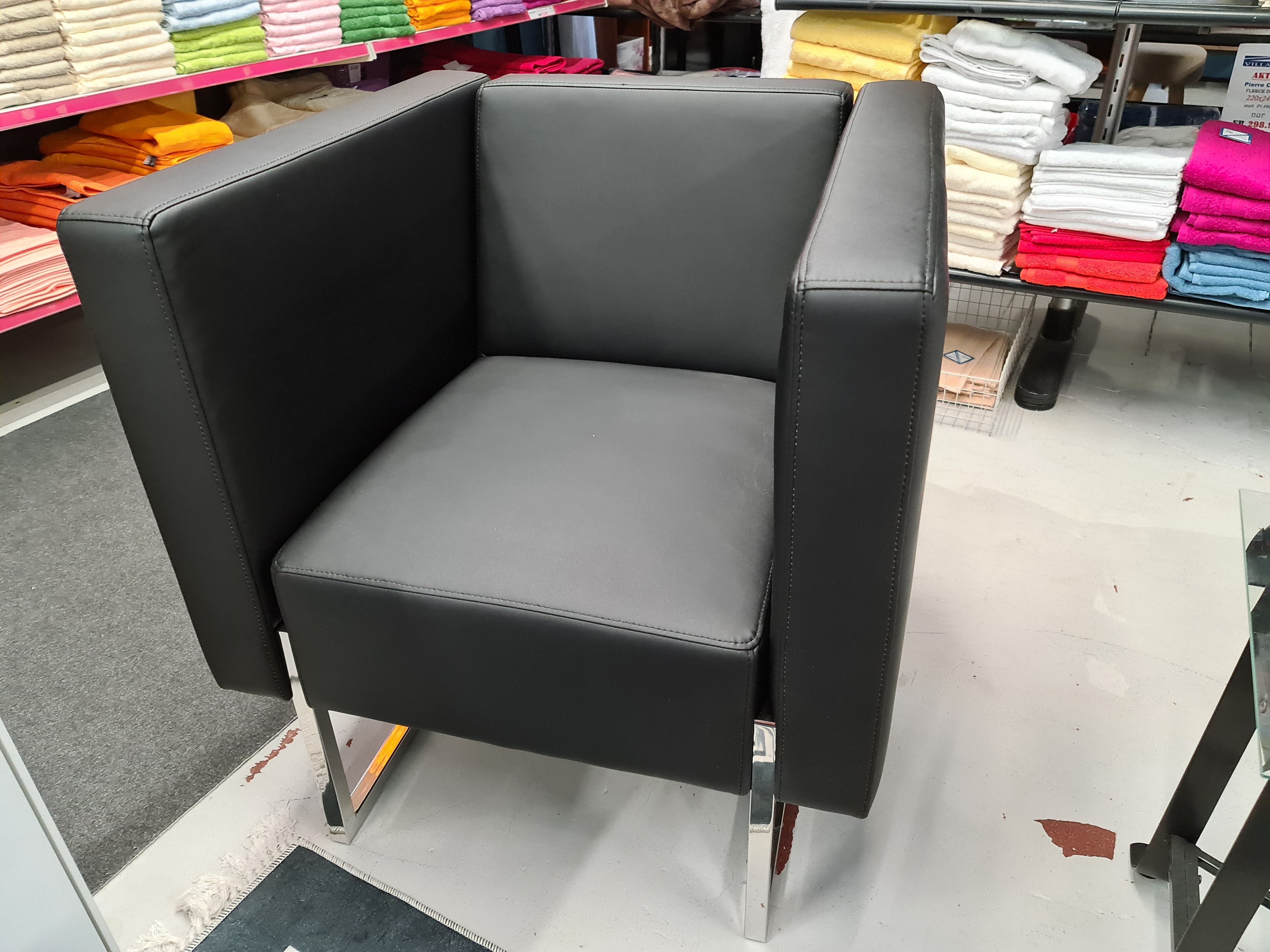 Sessel Ascona Schwarz Kunstleder pro Stück