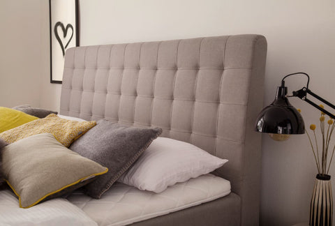 Boxspringbett mit verdeckten Bettkasten Leandra Sawana Kopfteil Kapituniert