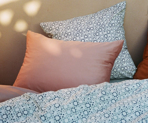 100% Bio-BW Perkal — Marrakech ecru/midnight blue