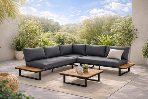 Florida garden lounge